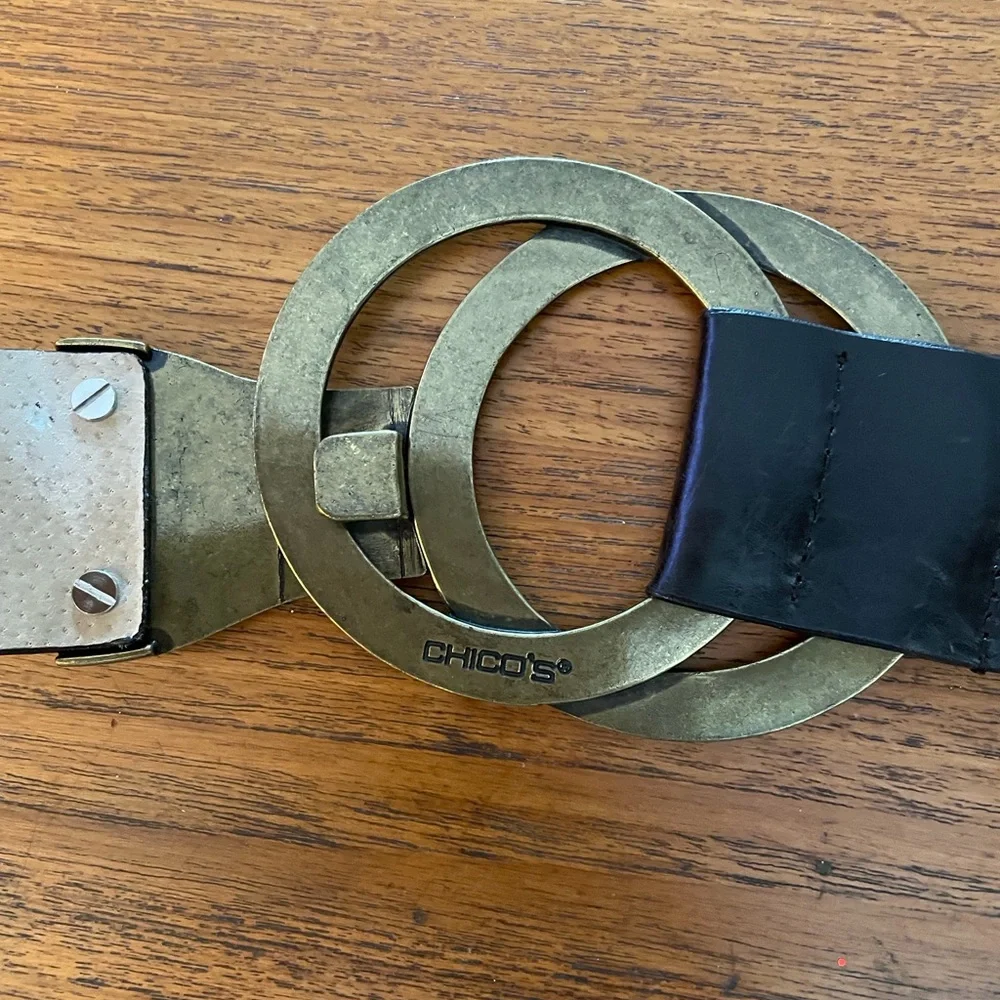 Women’s Chico’s Black Belt with round Patterned Buckle